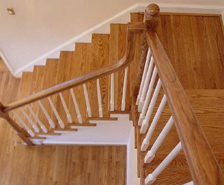 Trepte din lemn masiv