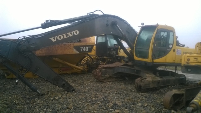 Excavator senile Volvo EC240