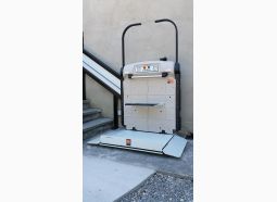 Ascensoare, Lift de scari, Platforme de ridicare, Lifturi, Ascensoare Marfa, Ascensoare Electrice, Ascensoare Alimente, Platforme Persoane cu Dizabilitati