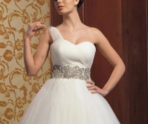 Rochiile de mireasa inDiva Bridals acum si in Romania, prin Rose Bridal