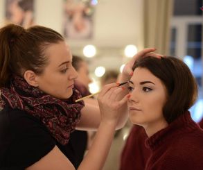 Cursuri de make-up Academia de Beauty Georgiana Codinca