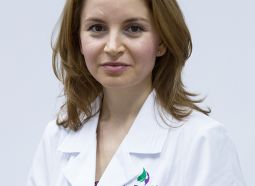 Dr. Alina Suru, dermatolog