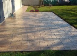 Terasa in beton amprentat