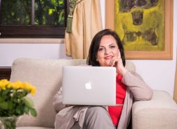 Gina Veveriță - Master Trainer de NLP, Time Line Therapy®, Trainer Hipnoterapie și Coaching.