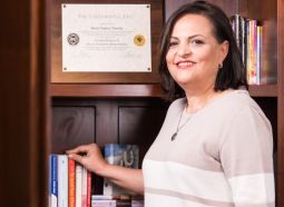 Gina Veveriță - Master Trainer de NLP, Time Line Therapy®, Trainer Hipnoterapie și Coaching.