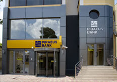 Piraeus Bank intrerupe sambata sistemele de carduri si ATM-uri