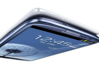 Apple ataca Samsung inainte de lansarea Galaxy S4