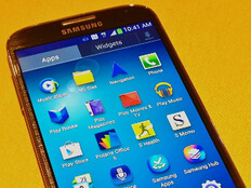Galaxy S4 de la Samsung: Vezi costul de productie si pretul din magazin