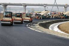 Chinezii construiesc autostrazi la 100 km de Romania. Pe banii lor!