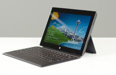 Microsoft vrea sa vanda tableta Surface companiilor
