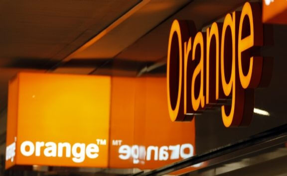 Orange ar putea face achizitii in Romania