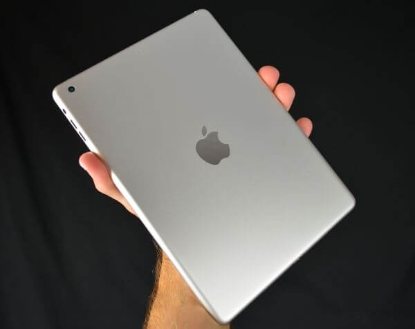 Apple lanseaza noua generatie de iPad-uri la jumatatea lui octombrie