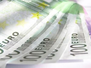 Romania a atras marti 1,5 miliarde de euro de pe pietele internationale