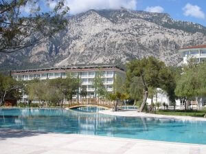 Paralela 45 lansat un charter din Craiova catre Antalya