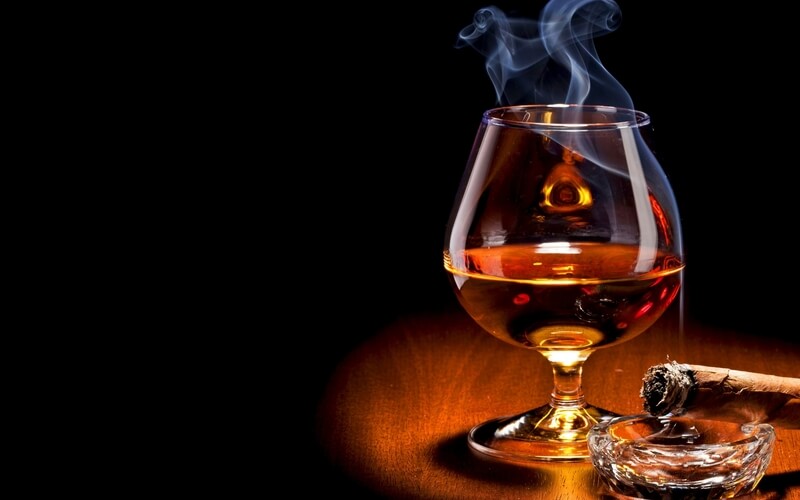 Primele haine cu parfum de whisky