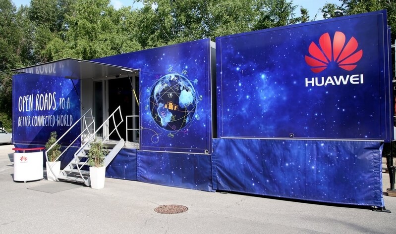Huawei isi prezinta cele mai noi device-uri si tehnologia 5G intr-un camion din Capitala