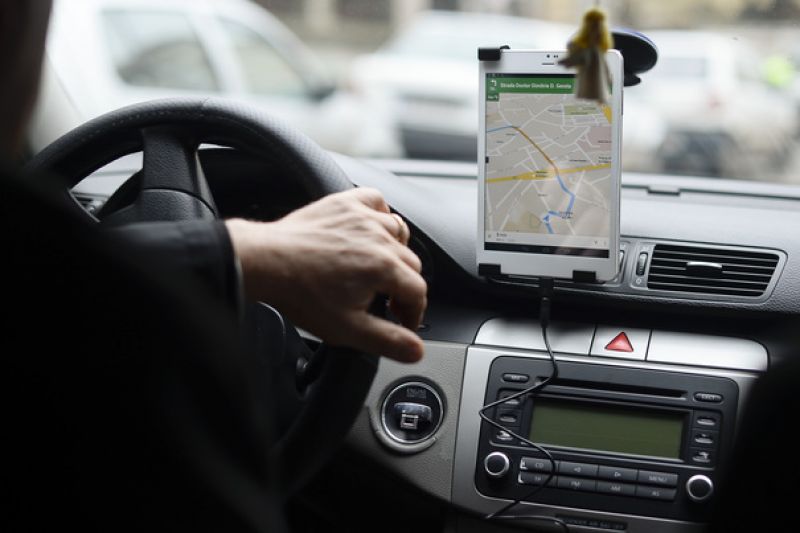 Cât se câştigă cu Uber în România? Un şofer a dezvăluit sumele