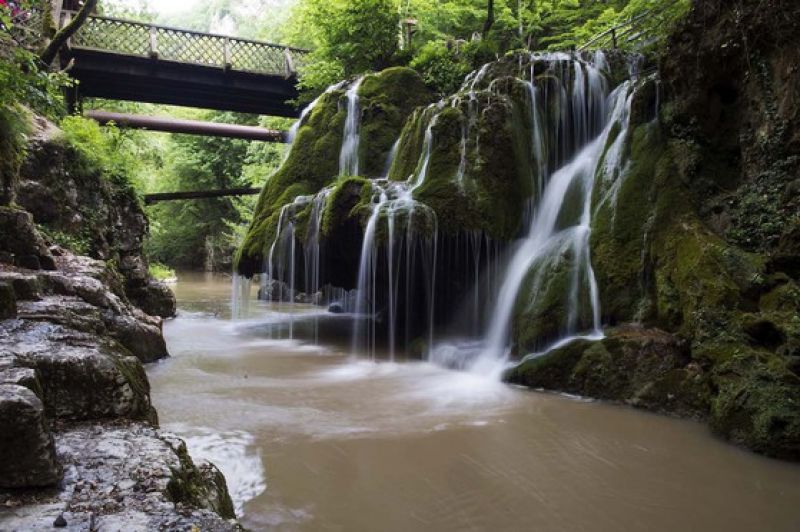 Cum arată CASCADA Bigăr după ce a fost redeschisă după o investiţie masivă. A fost declarată cea mai FRUMOASĂ din lume