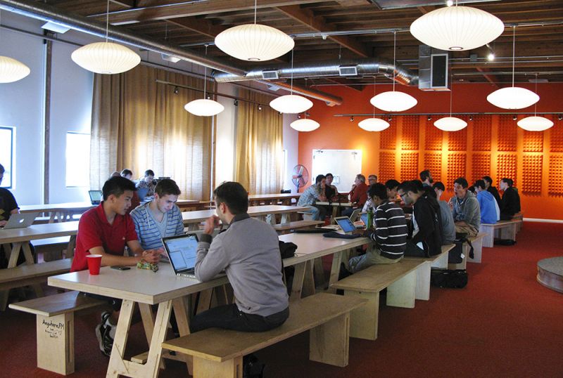 Școala de startup-uri tech - cursuri gratuite de la Y Combinator