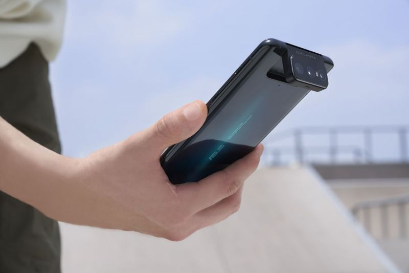 ASUS ZenFone 7, prezentat oficial. Cameră flip cu 3 senzori, performanțe de top