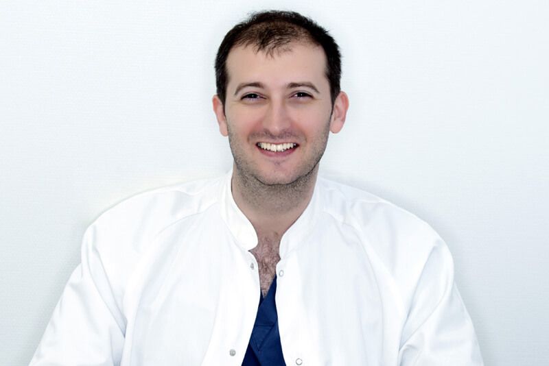 Dr. Florin Muşat, medic specialist gastroenterologie şi endoscopie digestivă diagnostică şi terapeutică la Ovidius Clinical Hospita Ovidius Clinical Hospital este o unitate medicală care are dotările şi aparatura de ultimă generaţie ce fac posibile tratamente şi intervenţii în condiţii optime, oferind pacientului toate premisele pentru vindecare.