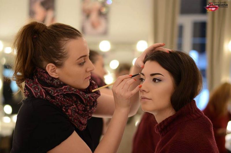 Cursuri de make-up Academia de Beauty Georgiana Codinca