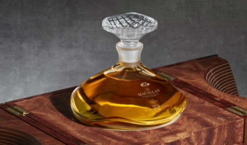 Lansarea-The-Macallan-72-Years-Old-în-Lalique-The-Genesis-Decanter