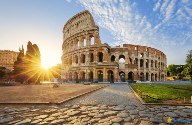 Agenția de turism Hello Holidays